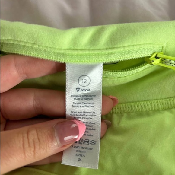 ivivva by lululemon yellow speed up shorts - Picture 3 of 3